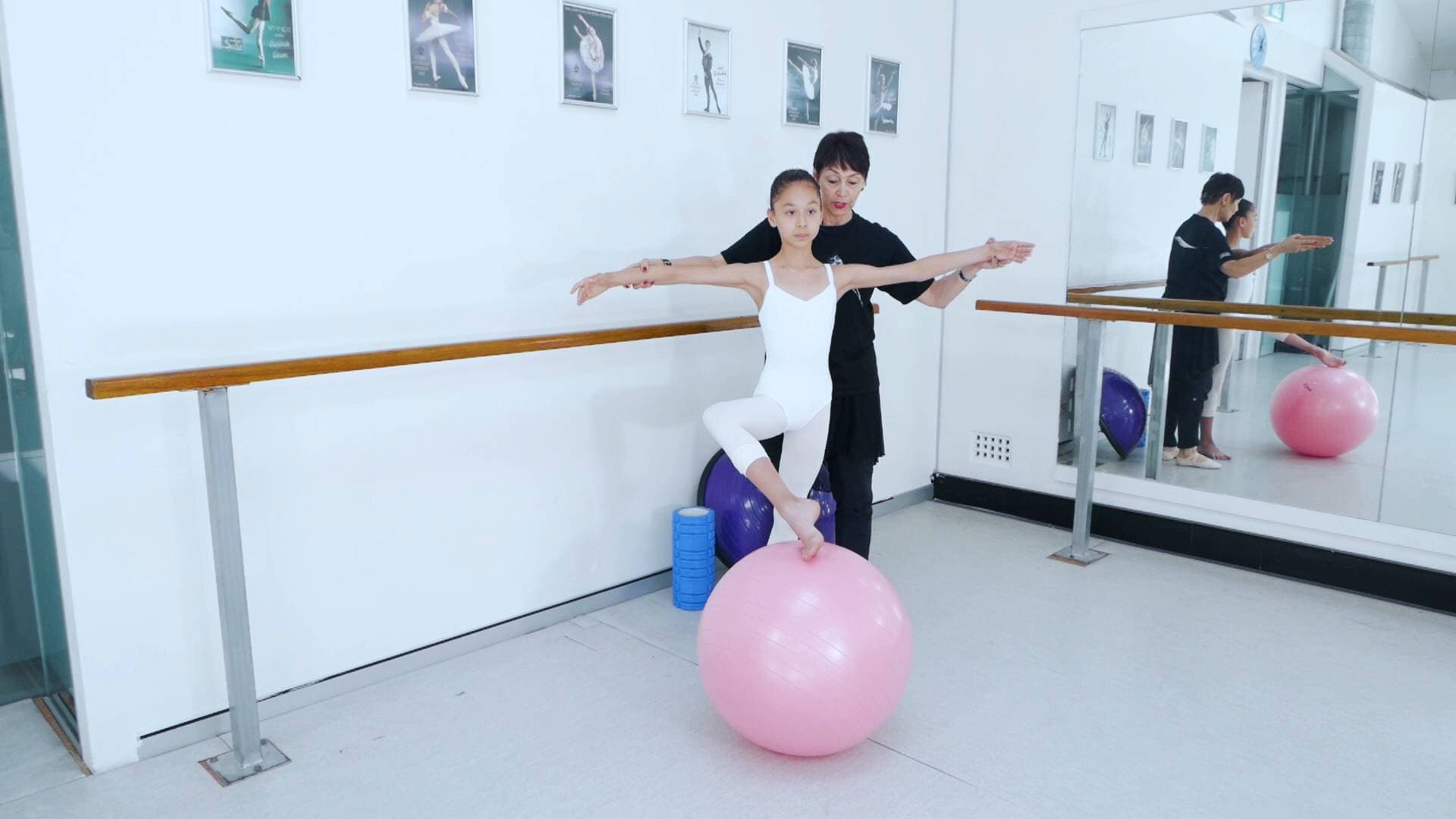 Attitude Devant Extension