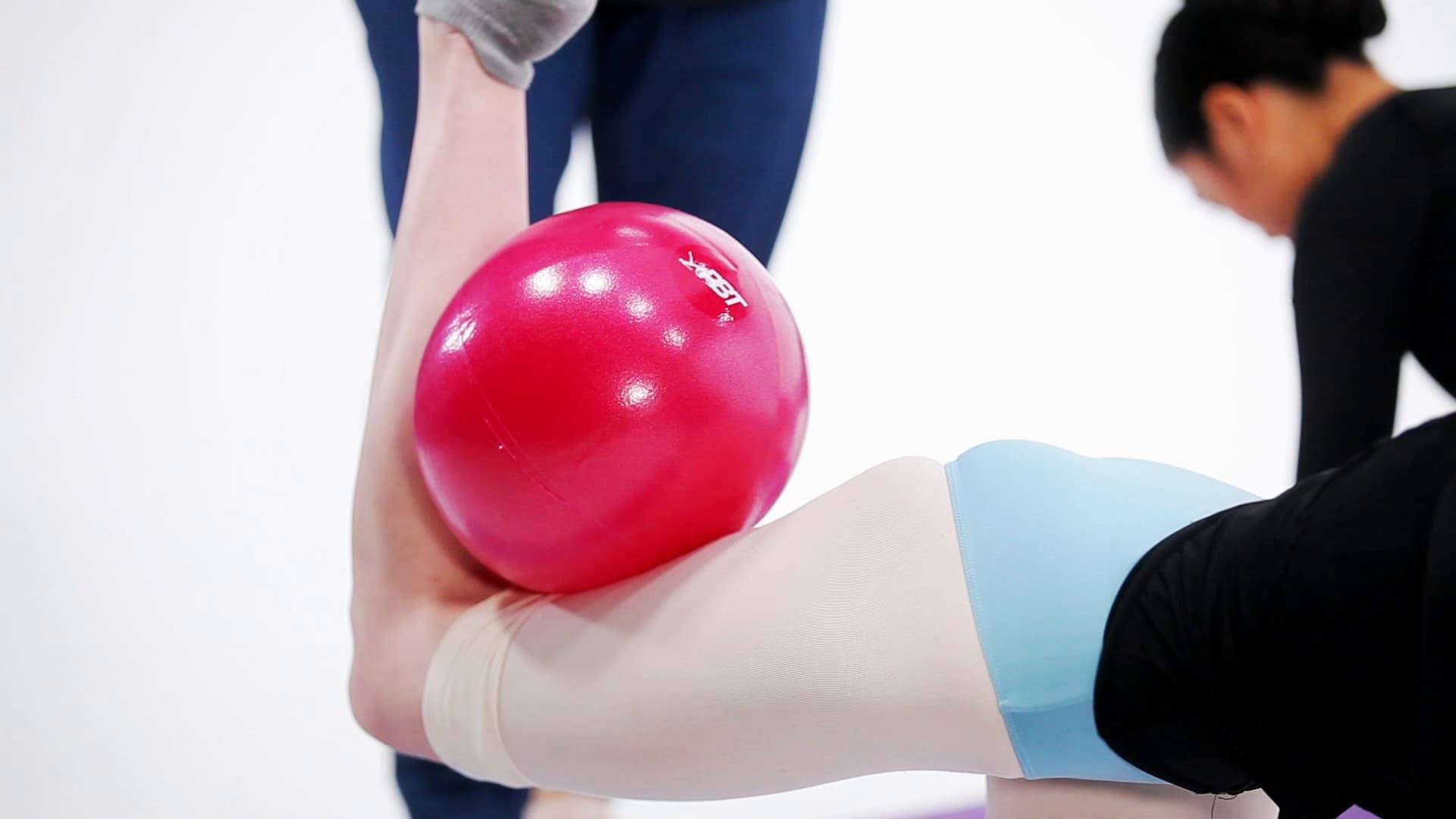 阔筋膜张肌和臀部延伸练习 - 第2级