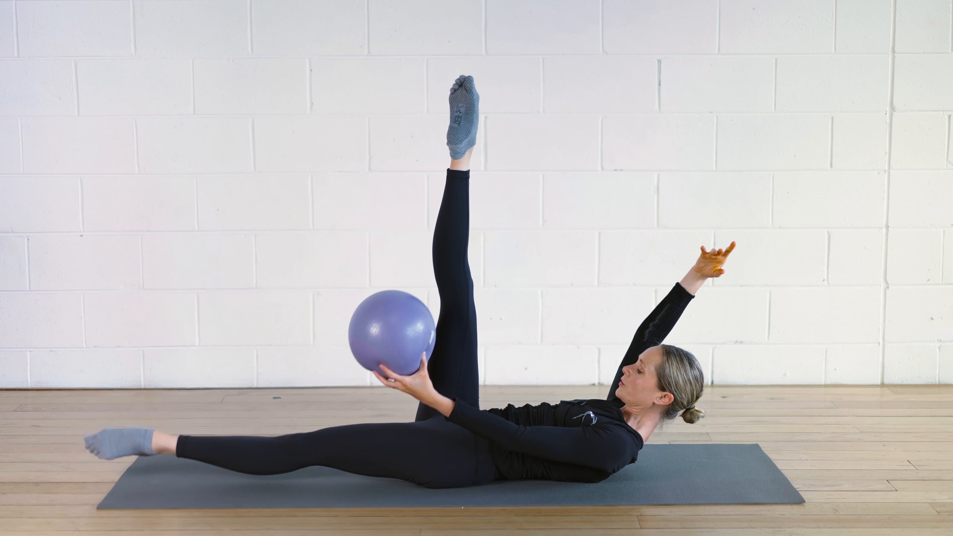 Calentamiento con Pelota de Pilates 2